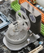 Micro-moteur Stirling de refroidissement d'un chipset